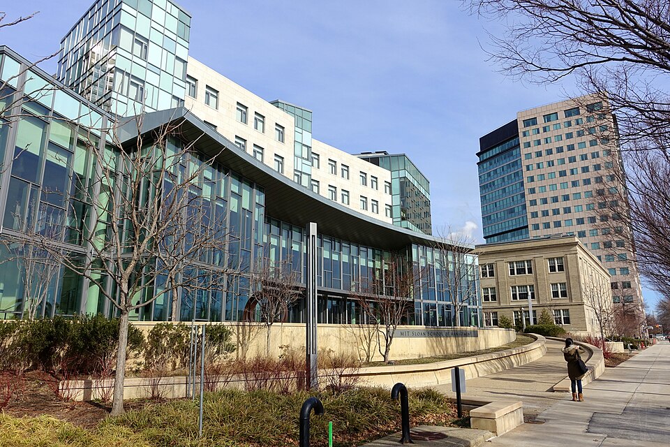 File:MIT Building E62 (MIT Sloan) - MIT, Cambridge, MA - DSC05620.jpg