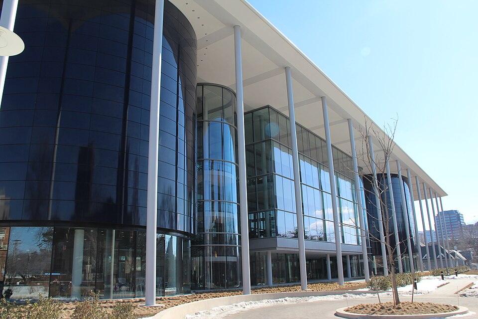 File:Yale School of Management Evans Hall front.JPG